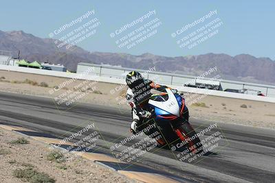 media/Oct-30-2025-Racers Edge (Thu) [[dabbdaf680]]/3-B Group/Session 3 (Turn 15 Inside)/